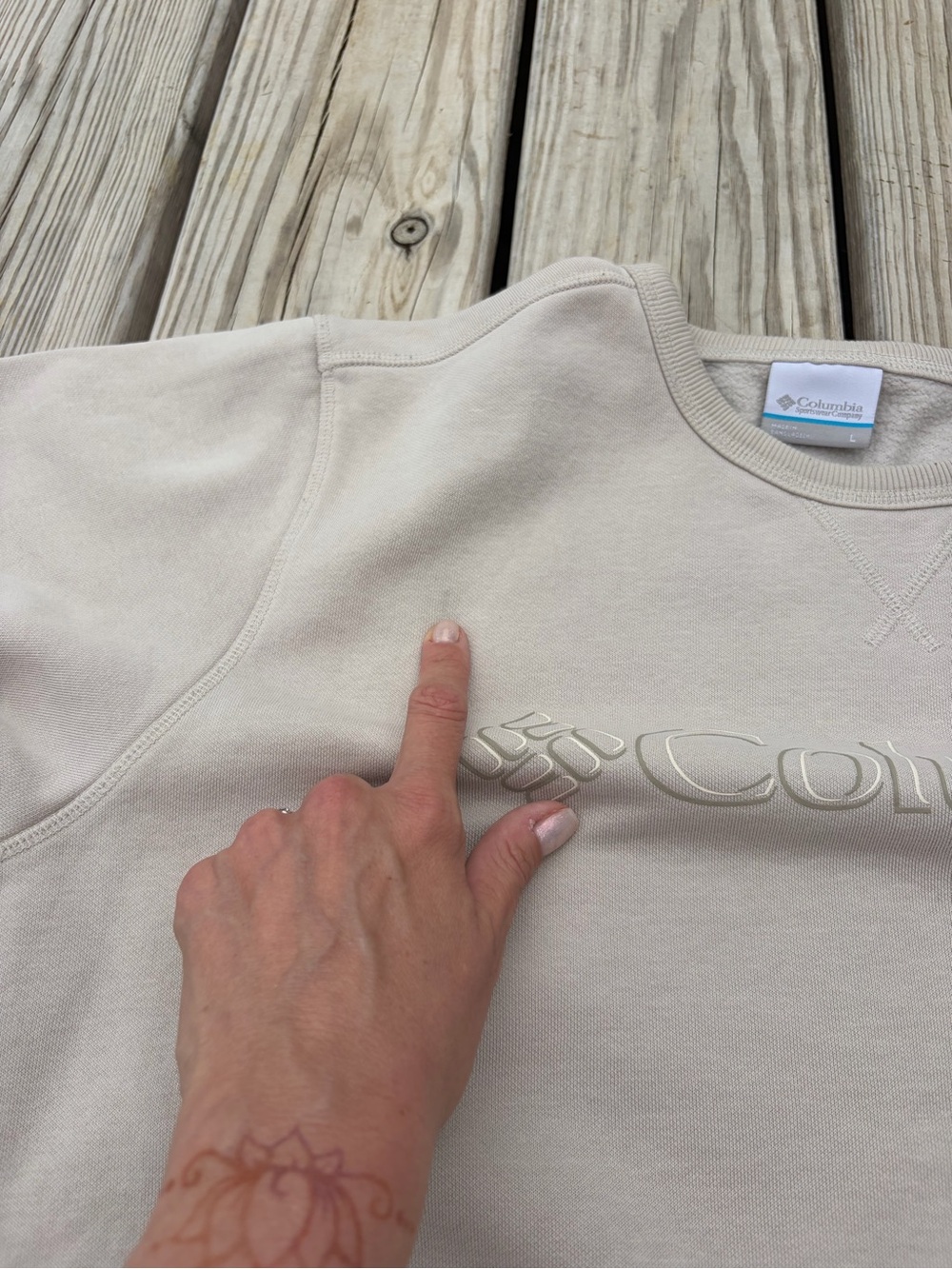 Columbia Womens Pullover Beige Sweatshirt Size Large Pullover Logo Long Sleeve - Picture 9 of 10